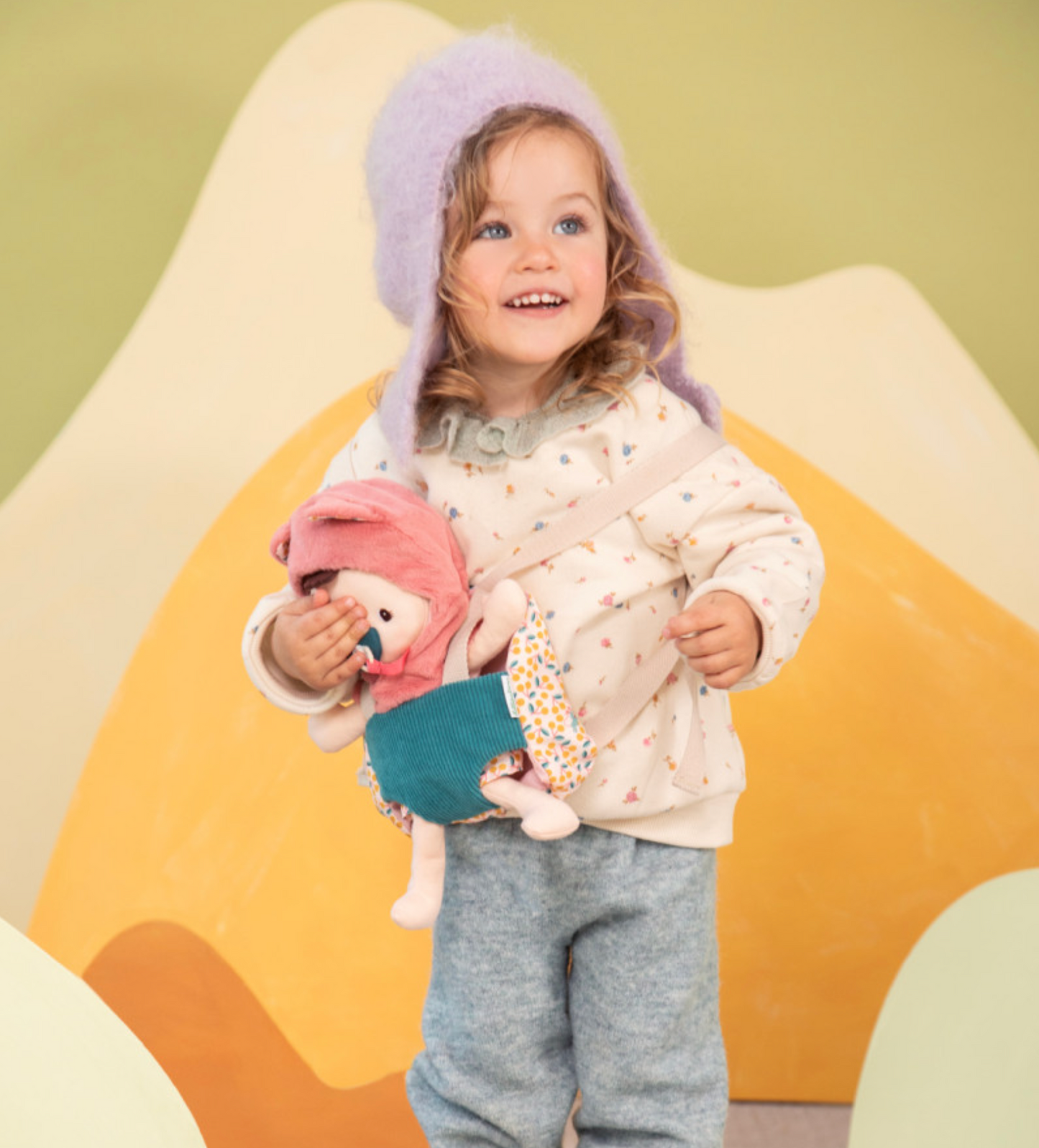 JEANNE - MUÑECA + PORTA BEBÉ - LILLIPUTIENS