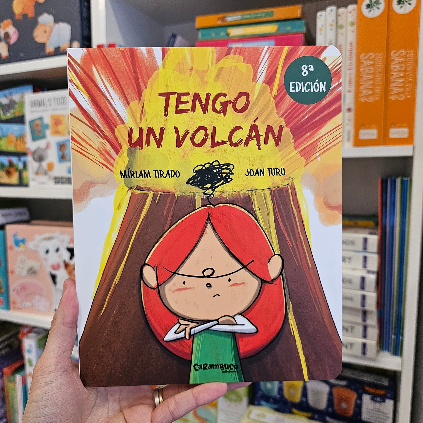 TENGO UN VOLCÁN - MIRIAM TIRADO