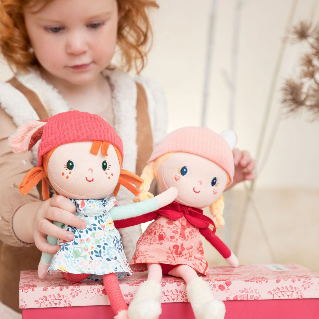 STELLA- MUÑECA CON CAJA DE REGALO- LILLIPUTIENS