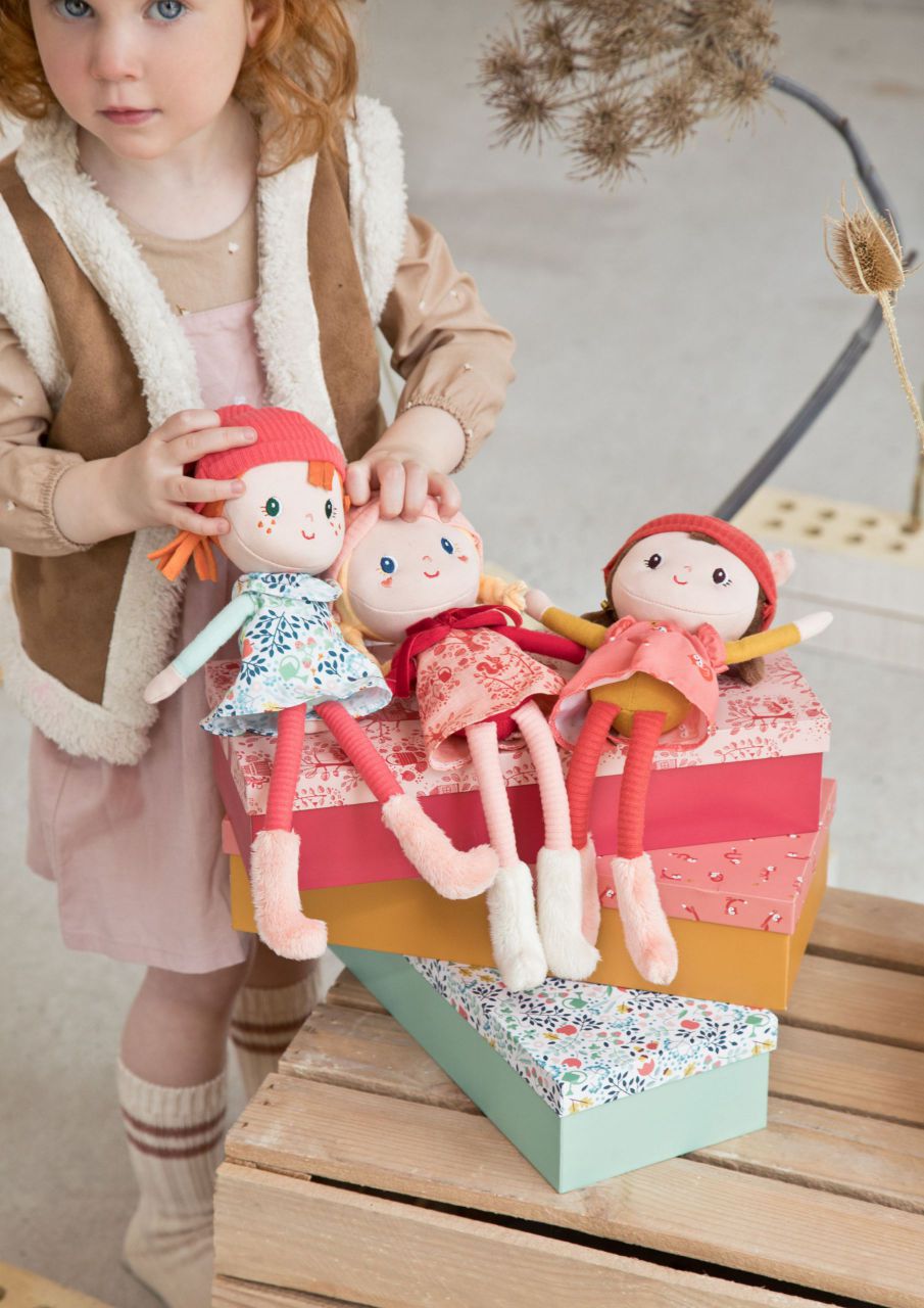 STELLA- MUÑECA CON CAJA DE REGALO- LILLIPUTIENS