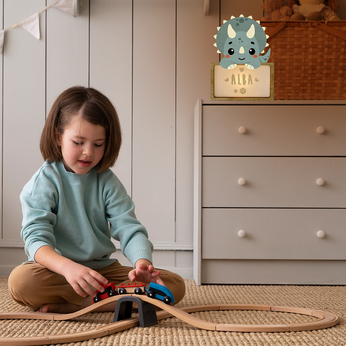 LÁMPARA PEQUEÑA DINOSAURIO - CON KIT DE LETRAS PERSONALIZABLE -