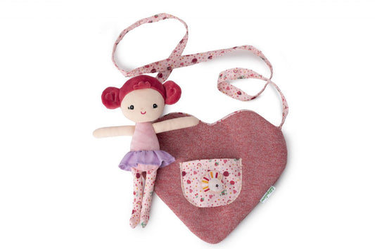 MUÑECA ALINE CON BOLSA EN FORMA DE CORAZÓN